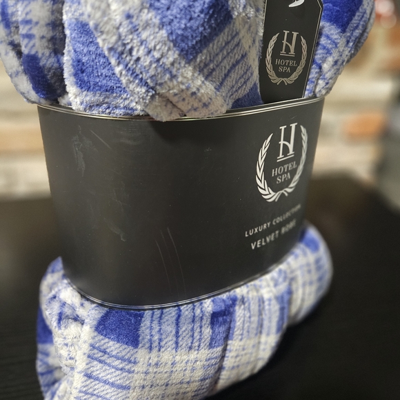 Hotel Spa Collection Mens Robe - Picture 2 of 8